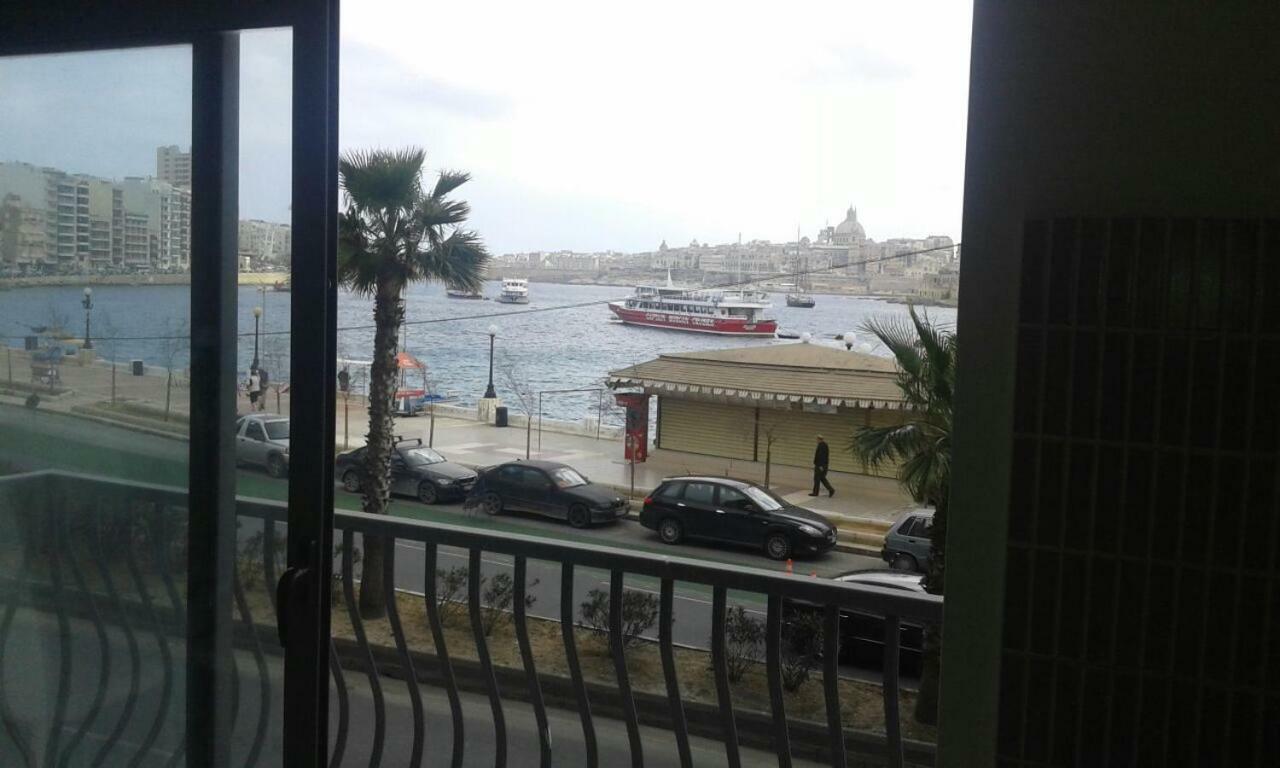 Sea Front Balcony Appartement Sliema