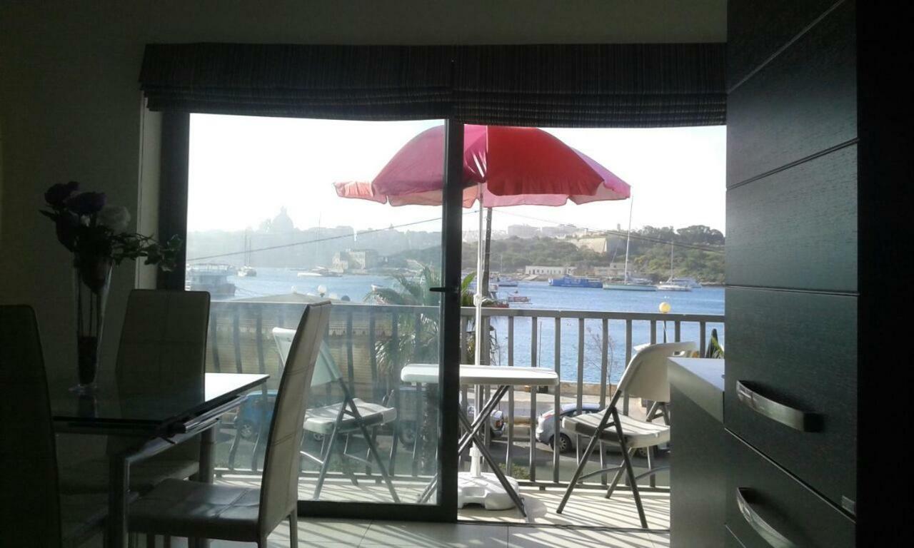 Appartement Sea Front Balcony