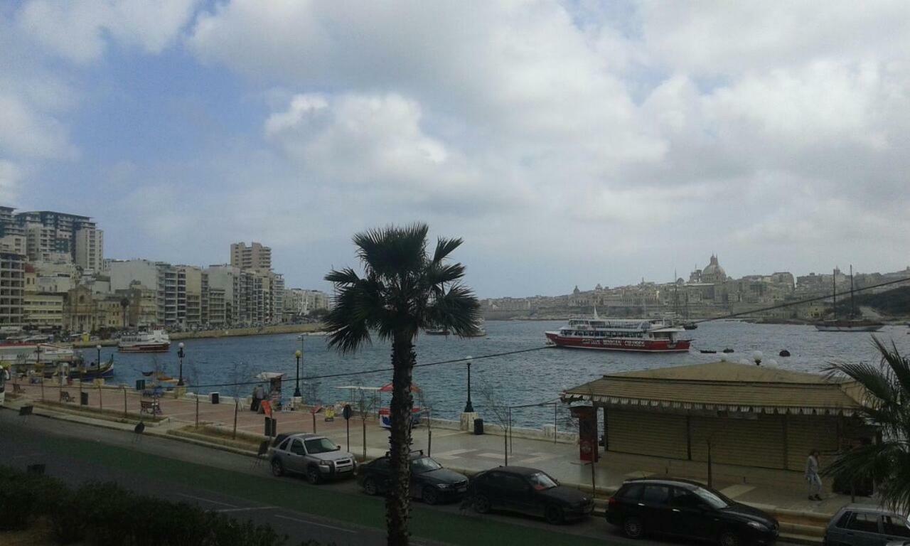 Sea Front Balcony Appartement *
